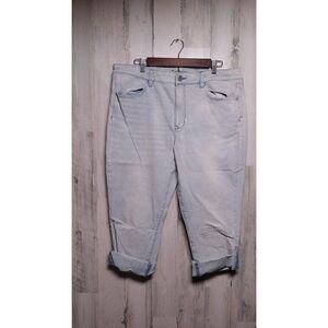 American Eagle Outfitters Light Blue Cropped Jeans